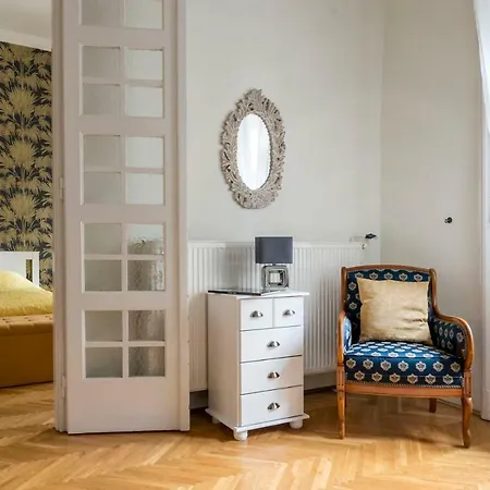 On Vaci Street Apartament Budapeszt